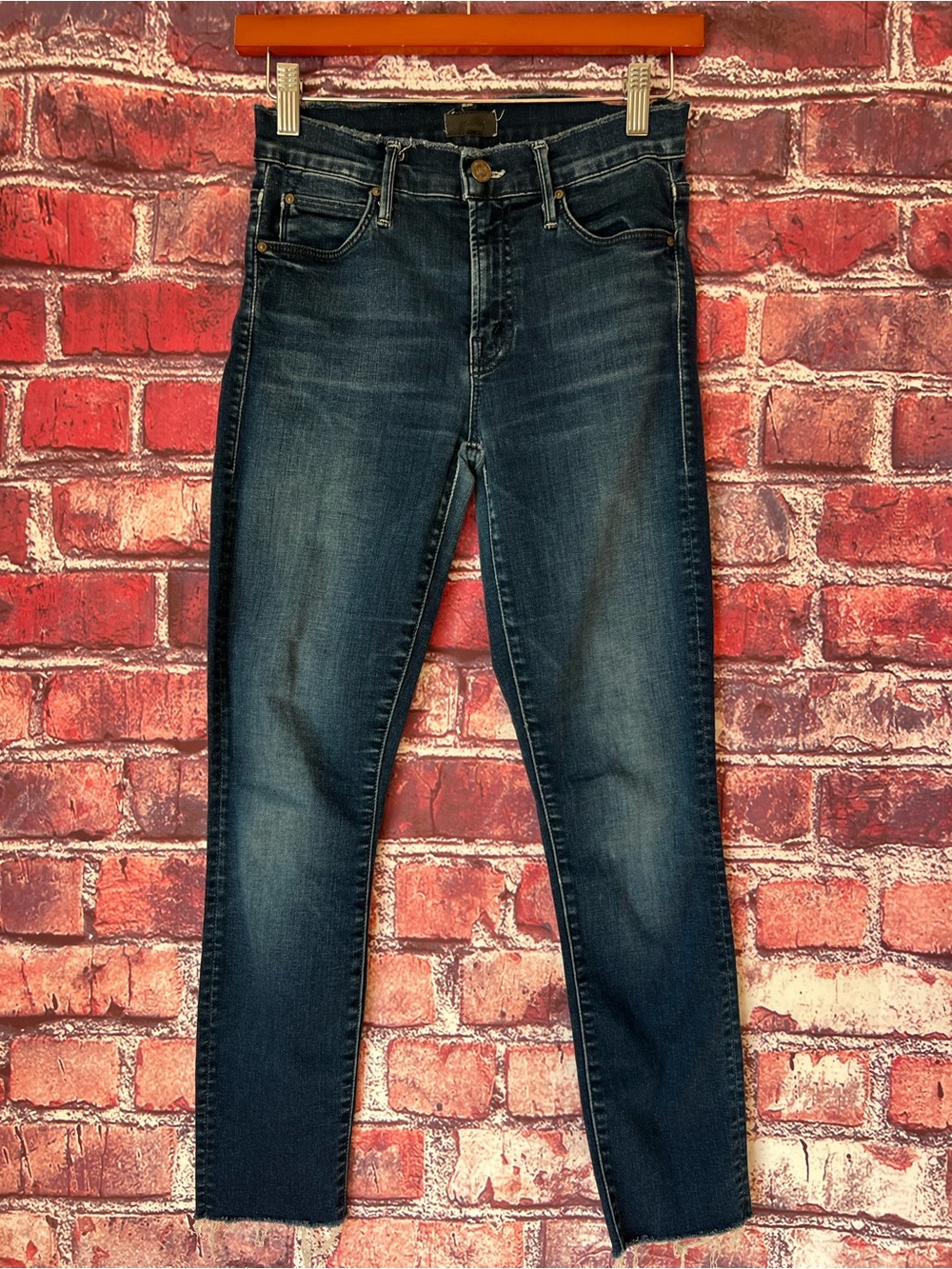 MOTHER The Double Fray Charmer Crop Jeans Size 24 Photo Finish Wash